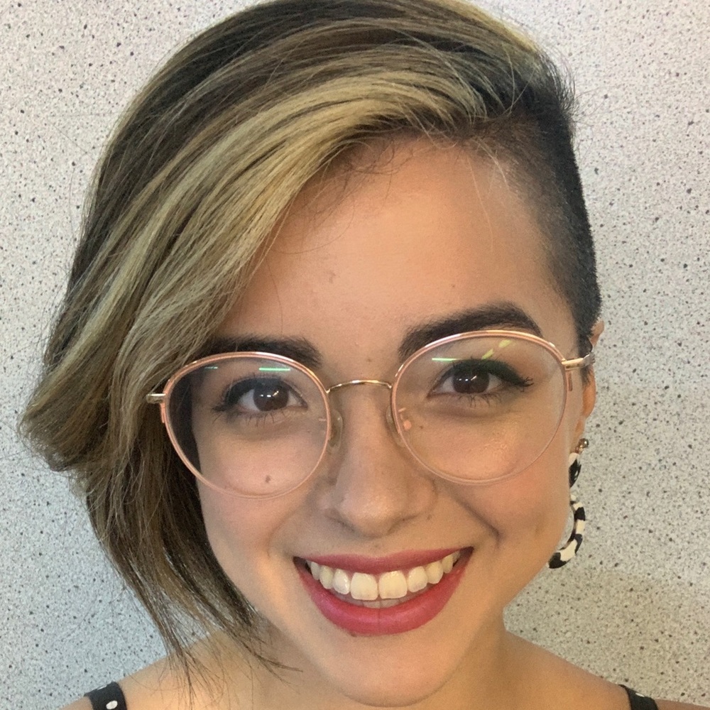 Meet your Posher, Aisha